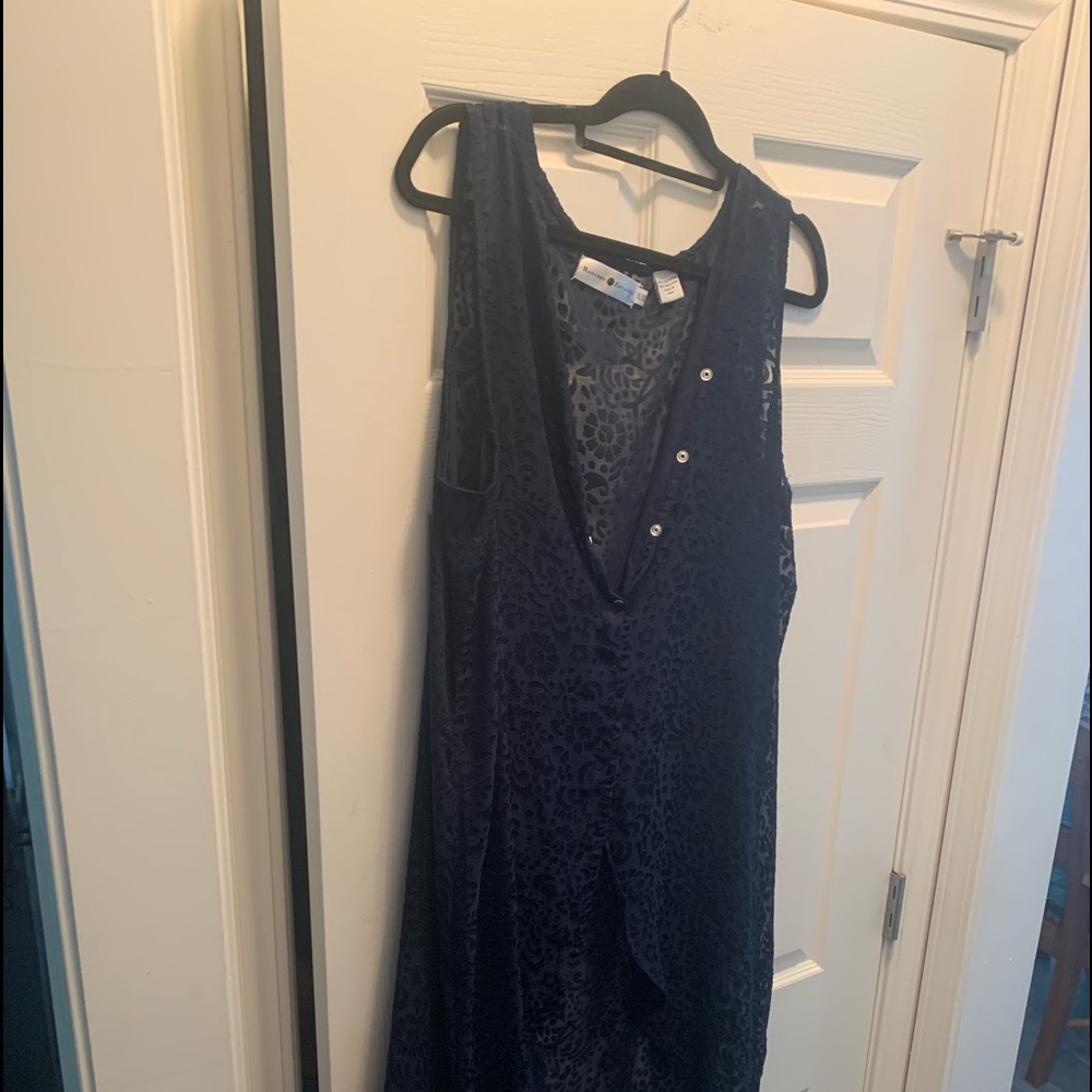 Beautiful pool/beach cover up snap up navy